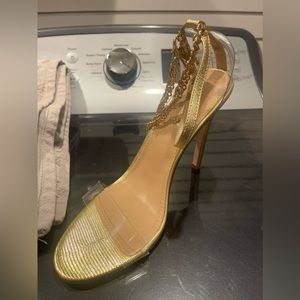 Size 9 Gold Heels